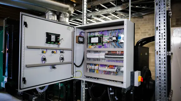 Back up power for a hospital with ComAp system
